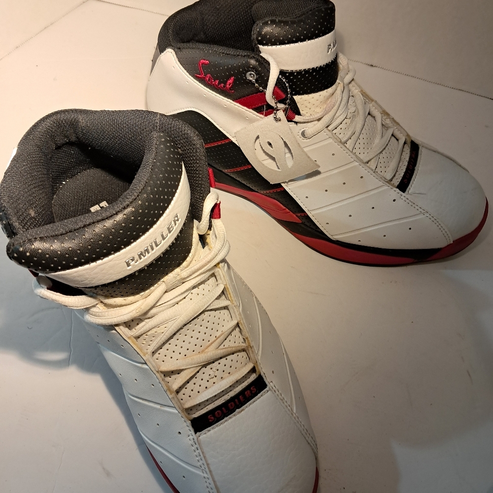 FM1182-UDY P. Miller Heart of Soldiers Soul Collection Mid Top Basketball Shoe. - Picture 9 of 16